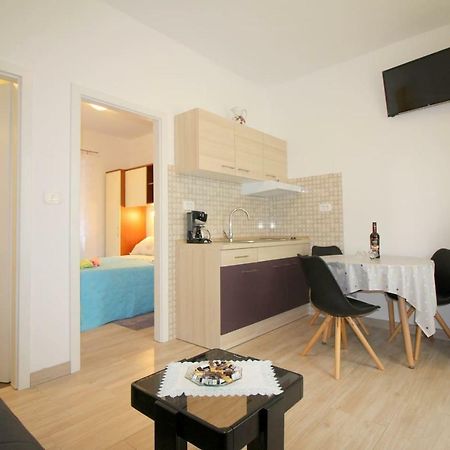 Apartment Noemi In City Center Πόρετς Εξωτερικό φωτογραφία